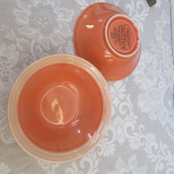 Oneida Bowls - Picture 1 of 6